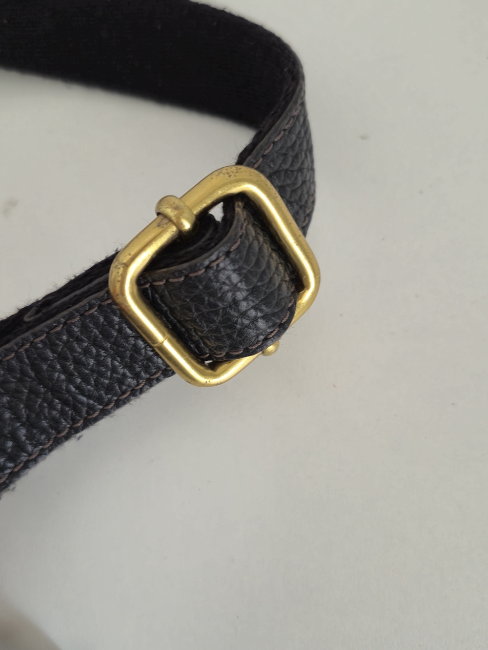 Minimalist Fossil Black Pebbled Leather Crossbody Bag - Picture 5 of 11